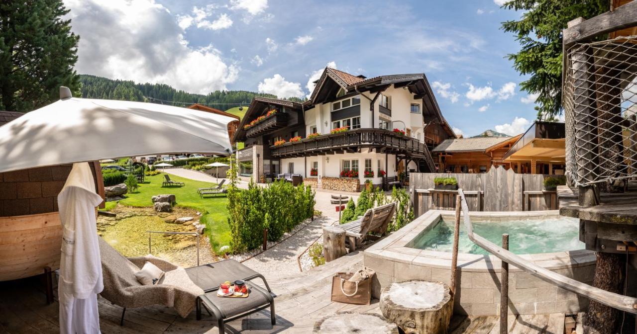 Hotel Chalet Elisabeth Dolomites Alpin & Charme Selva di Val Gardena Esterno foto